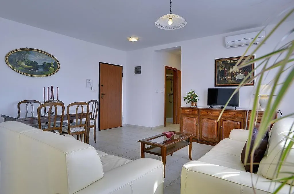 Apartment Bella Póla