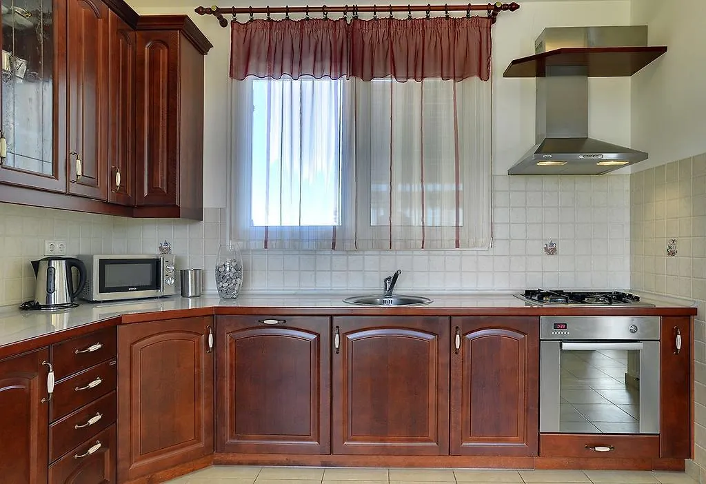 Apartment Bella Πούλα